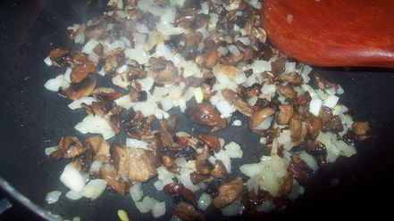 Рецепт слоек с курицей в сливочно-грибном соусе