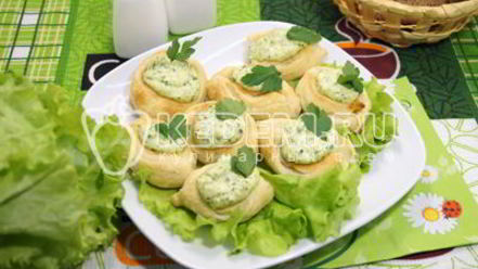 Рецепт слоек с сырной пастой