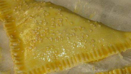 Рецепт слоек с сыром и копченой курицей