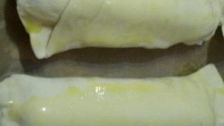 Рецепт слоек с сыром и сосисками