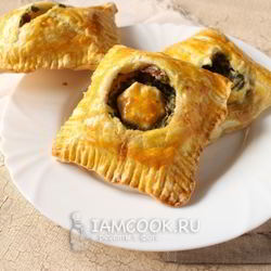 Рецепт Слоек с сыром и свекольными листьями