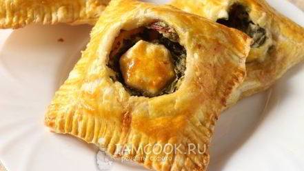 Рецепт слоек с сыром и свекольными листьями