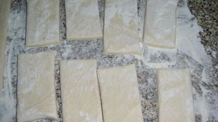 Рецепт слоек с сыром и яйцом