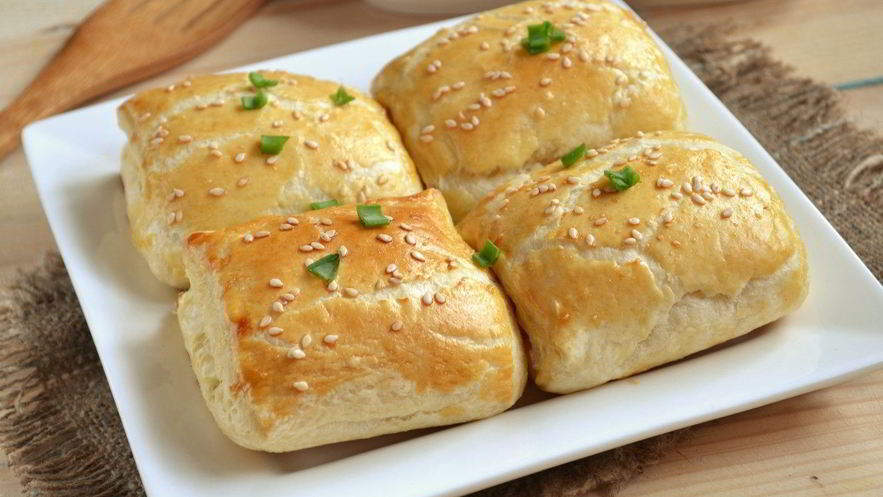 Рецепт слоек с сыром из готового слоеного теста