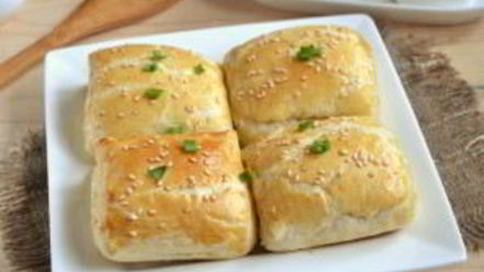 Рецепт слоек с сыром из готового слоеного теста