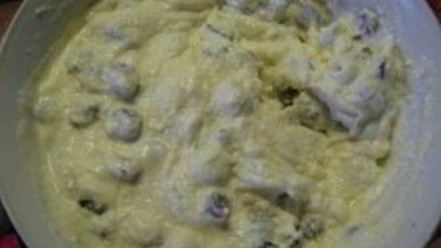 Рецепт слоек с творогом и изюмом