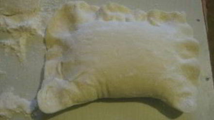 Рецепт слоек с творогом и изюмом