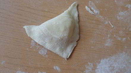 Рецепт слоек с творогом, курагой и орехами