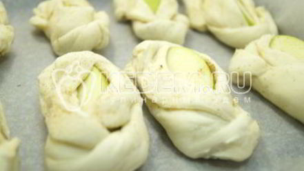 Рецепт слоек с яблоками