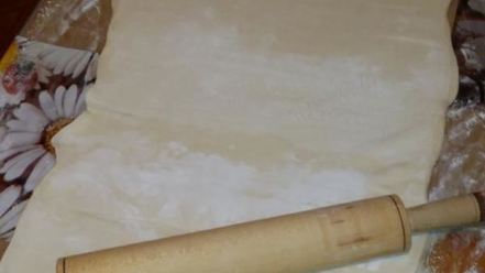 Рецепт слоек вишенка из готового теста