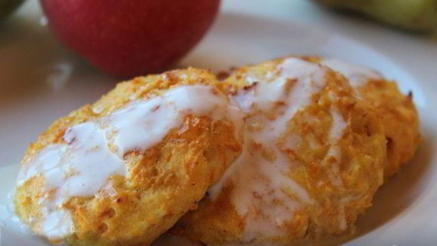 Рецепт морковна-яблочных сырники в ванильном соусе