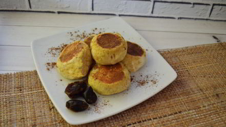 Рецепт сырников с финиками