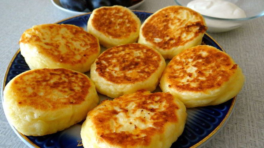 Рецепт сырников с грушей и яблоком