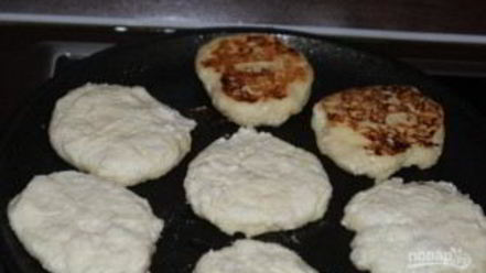 Рецепт сырников с грушей и яблоком