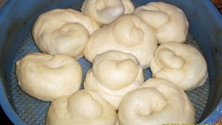 Рецепт сдобного дрожжевого теста и булочки