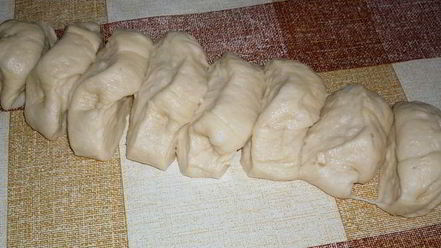 Рецепт сдобного дрожжевого теста и булочки