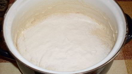 Рецепт сдобного дрожжевого теста и булочки