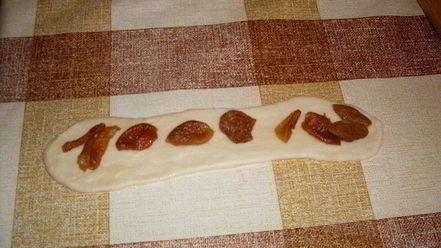 Рецепт сдобного дрожжевого теста и булочки