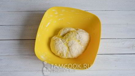 Рецепт тонкого теста для пиццы без дрожжей