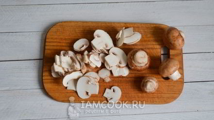 Рецепт тонкого теста для пиццы без дрожжей