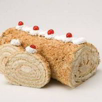 Бисквитный рулет с начинкой из халвы