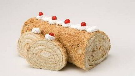 Рецепт Бисквитного рулета с начинкой из халвы