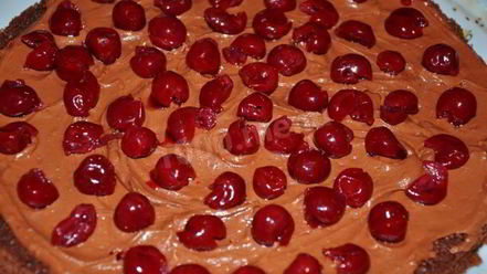 Рецепт шоколадного торта с вишней