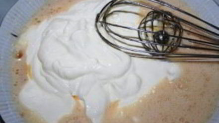 Рецепт сметанника со смородиной