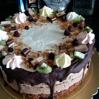 Рецепт Торта Три шоколада с ванилью, бейлисом и фруктами