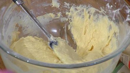 Рецепт шафранных вафель под шоколадным соусом