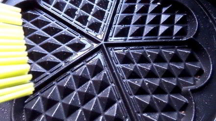 Рецепт шоколадных вафель с кокосом