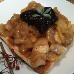 Рецепт Слоеных вафель с карамельными яблоками