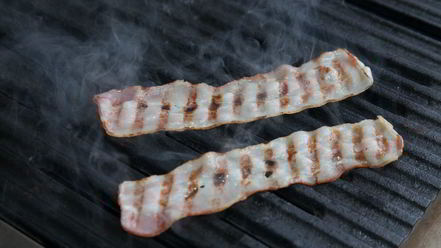 Рецепт вафель с беконом, творогом и медом