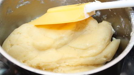 Рецепт круглых эклеров с заварным кремом