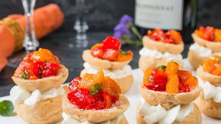 Рецепт перевернутых профитролей с сырным кремом и перцем