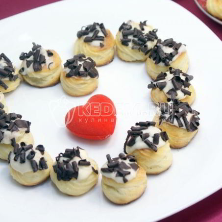 Рецепт Профитролей с кремом Поцелуй