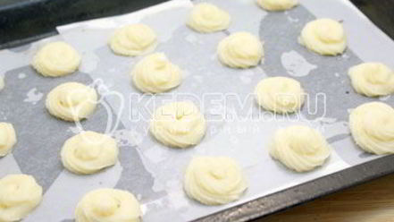 Рецепт профитролей с кремом поцелуй