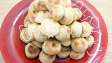 Рецепт профитролей с кремом поцелуй