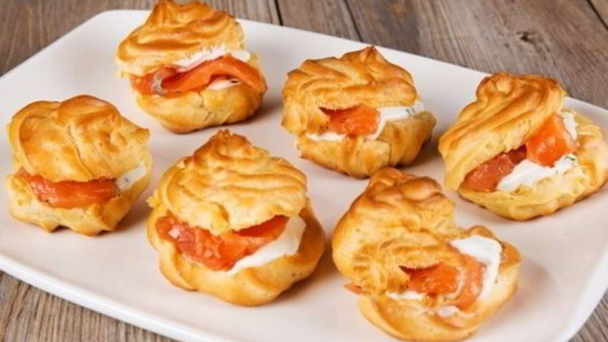 Рецепт профитролей со сливочно-лососевым кремом