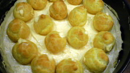 Рецепт торта с профитролями и хурмой