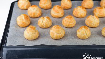 Рецепт закусочных профитролей с салатом из креветок и крабовых палочек