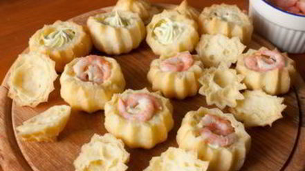 Рецепт закусочных профитролей со сливочным кремом и креветками