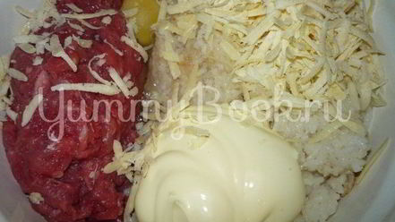 Рецепт сытной запеканки из риса и фарша в мультиварке