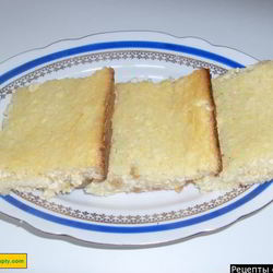 Рецепт Творожной запеканки с изюмом и манкой в духовке