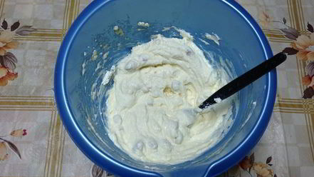 Рецепт творожной запеканки с курагой