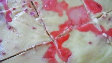 Рецепт творожной запеканки с малиной и клубникой