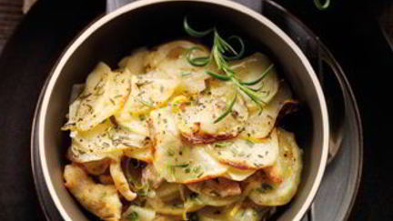 Рецепт Запеканки из курицы и картофеля с розмарином