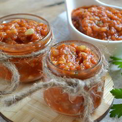 Рецепт Аджики из кабачков с томатной пастой