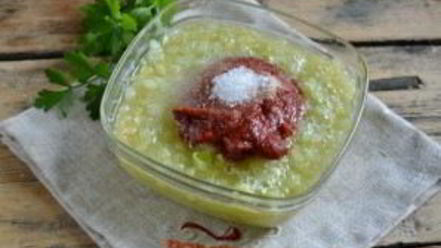 Рецепт аджики из кабачков с томатной пастой