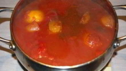 Рецепт аджики из яблок и томата на зиму